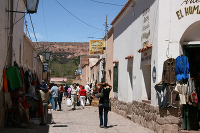 023 Cobbled street market Humahuaca IMG_6314.jpg